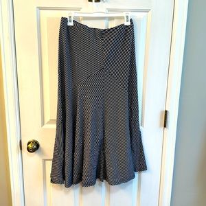Chaps size Medium Women's striped skirt.
